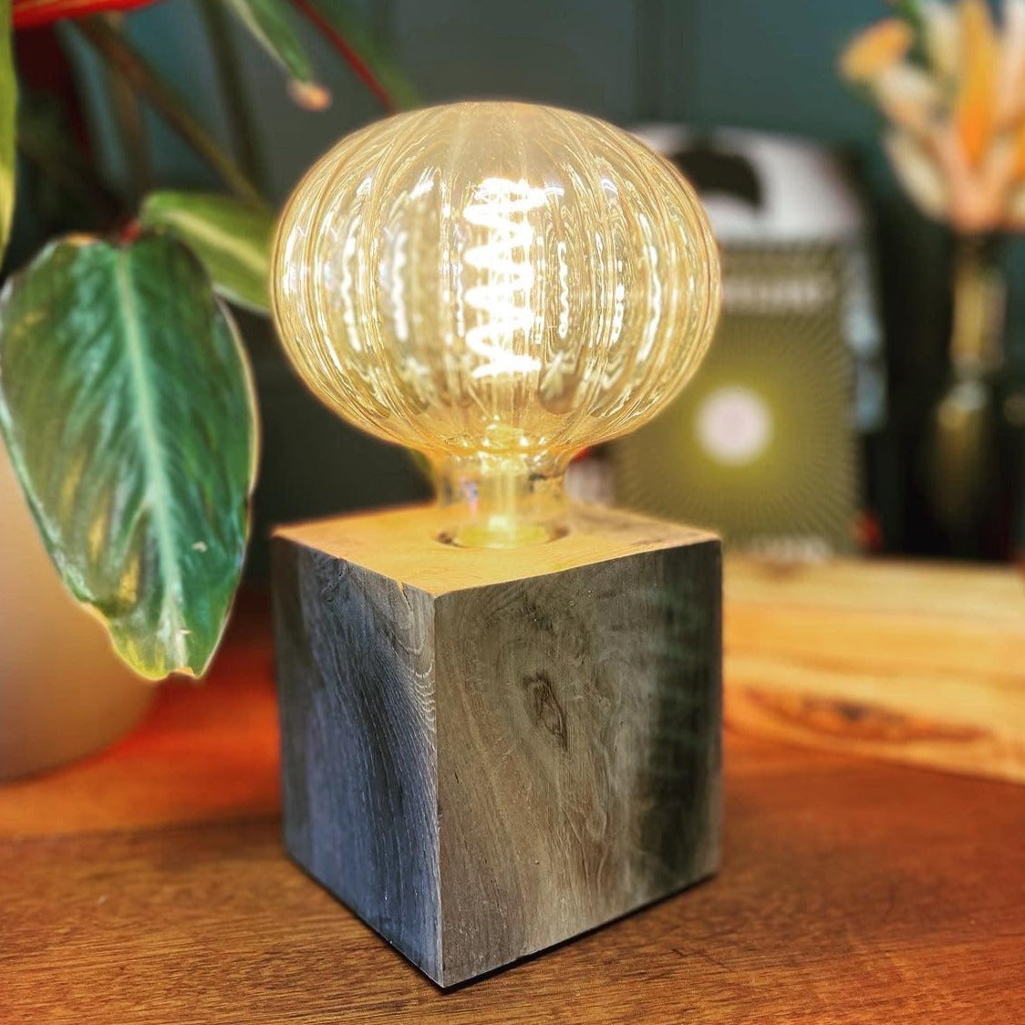 Mini oak cube lamp - MooBoo Home